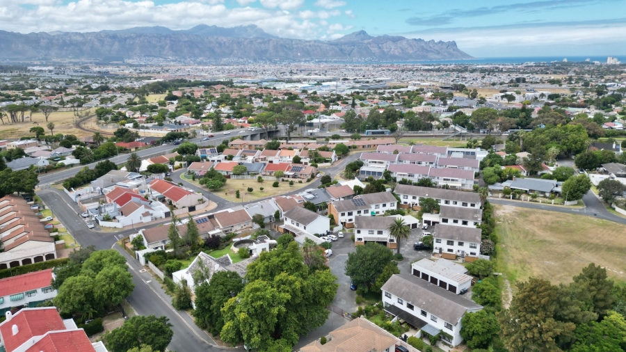 3 Bedroom Property for Sale in Longdown Western Cape